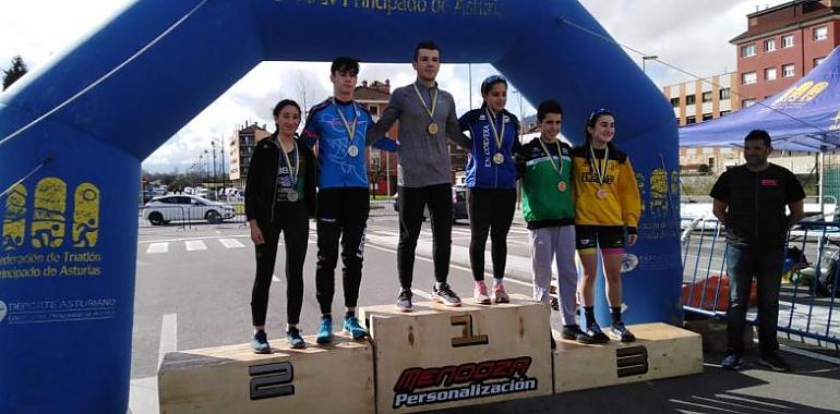 El Duatlón Escolar Lugones EMC reúne a 90 participantes en la previa del de Asturias 