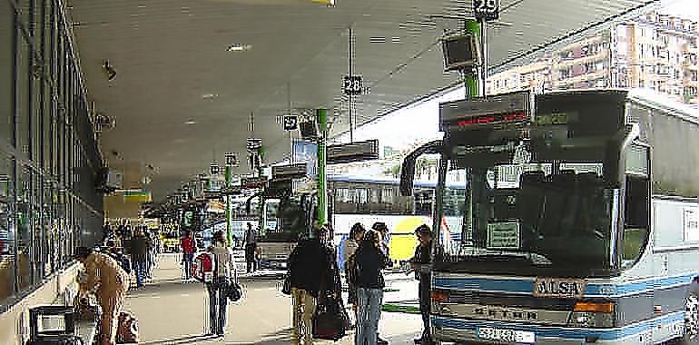 Suspendido el servicio de autobús al aeropuerto de Asturias desde el lunes