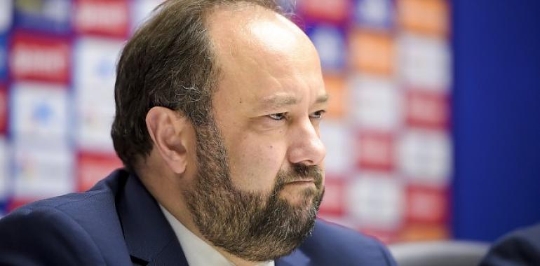 El presidente del Real Oviedo sigue hospitalizado, pero recuperándose