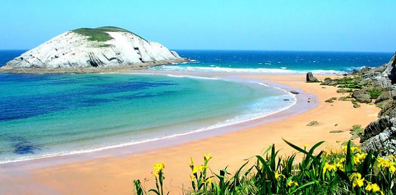 Cantabria perseguirá a los fumadores también en las playas