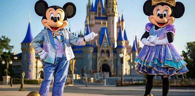 Los primeros niños que visitaron Disney World ahora son ya abuelos: el 50 aniversario de la máquina de sueños