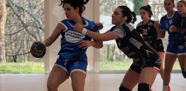 El Oviedo Balonmano Femenino recuperó en Galicia