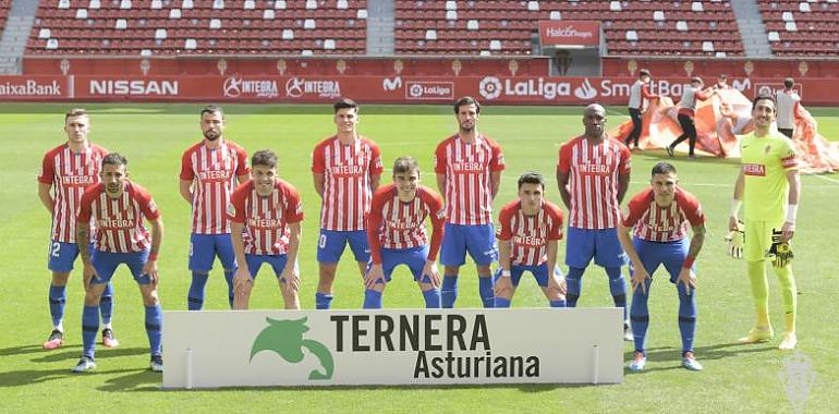 El CD Mirandés se llevó los puntos de El Molinón