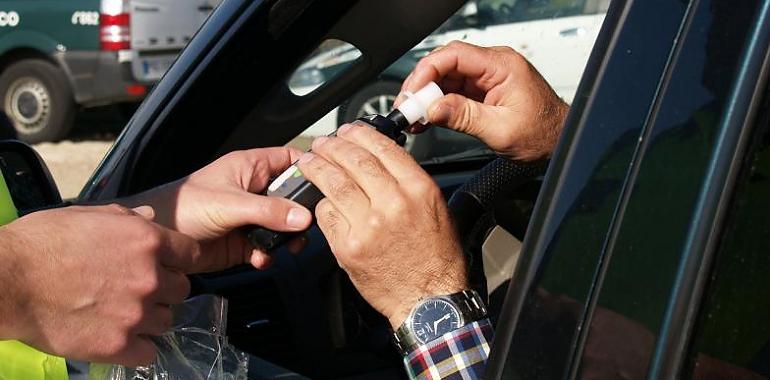 Campaña de la Policía Local de Avilés para el control de drogas y alcohol en conductores 