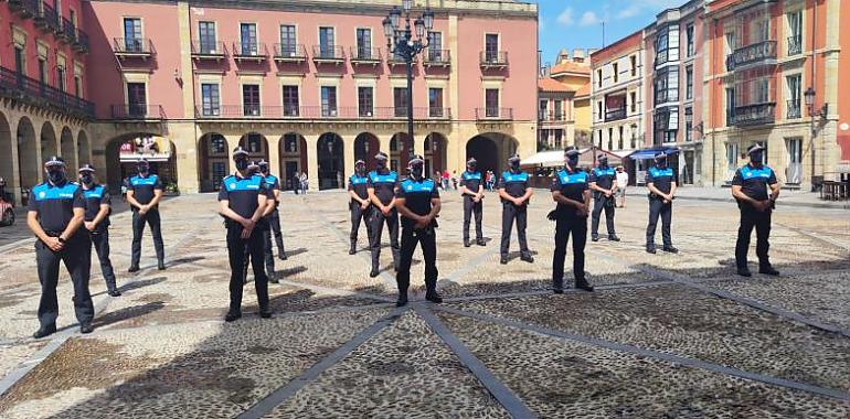 17 nuevos agentes de la Policía Local toman posesión en Gijón