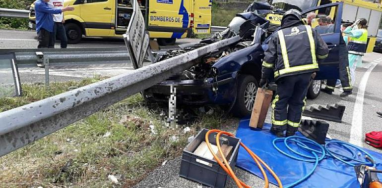 Herida en accidente de tráfico en Caborana de Aller