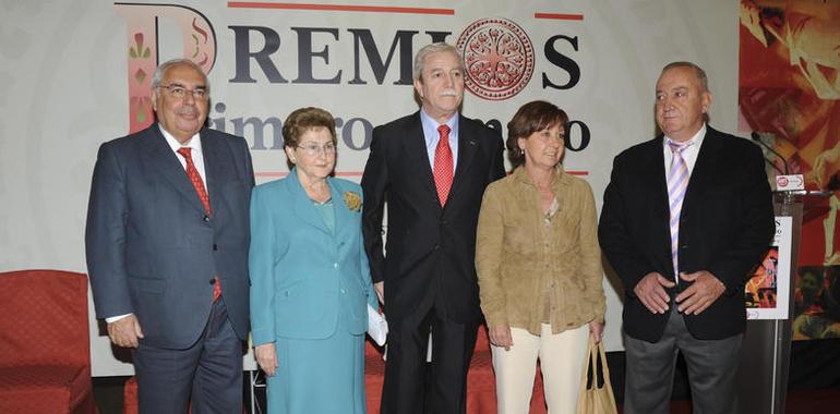 Areces recibe la Insignia de Oro de UGT