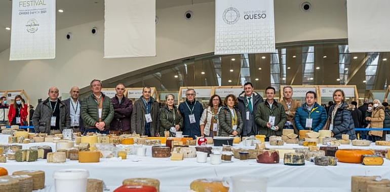 Caja Rural muestra las 97 queserías asturianas en 