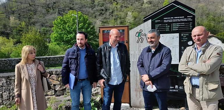 El consejero de Medio Rural visita Foces del Pino en Aller 