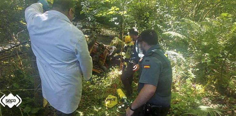 Fallecido al caer con un dumper por un desnivel de 7 metros en Piloña