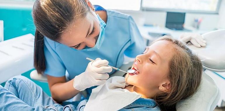 Se incluirá en la cartera de servicios el tratamiento de caries a menores de 6 años