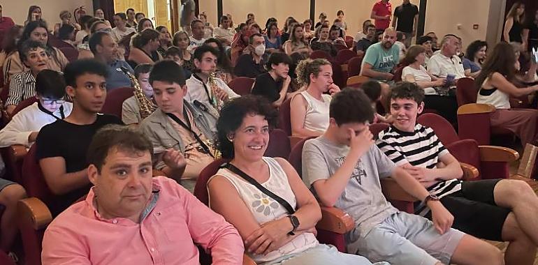 Conciertazo en el Toreno de los jóvenes músicos de la Escuela de Cangas del Narcea