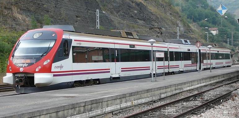 Piden a ADIF y RENFE un usu más cuidadosu de la toponimia oficial