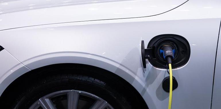 La guerra de Ucrania y las crisis energética aumenta geométricamente las búsquedas sobre coches eléctricos