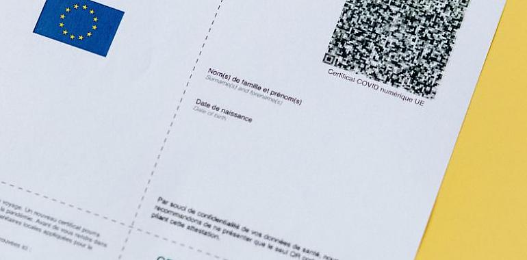 La adminitración recomienda renovar el certificado digital covid UE de vacunación a través del portal de Astursalud