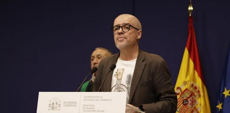 El Gobierno acuerda con UGT y CCOO subir el salario mínimo hasta los 1080 €