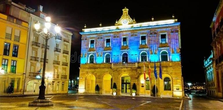 El Ayuntamiento de Gijón se iluminará de azul durante el fin de semana  