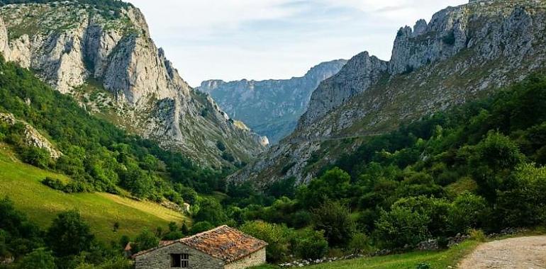 Asturias brilla con el parque natural más codiciado de España para una escapada este otoño