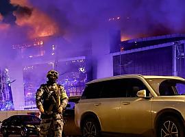 El atentado que sembró ayer el terror en sala de conciertos de Moscú deja al menos 93 muertos y 11 detenidos
