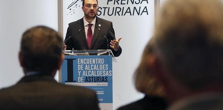 Barbón apela a la unidad y al diálogo con los ayuntamientos para defender los intereses de Asturias
