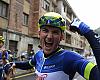 Axel Van den Broek conquista Moreda y se viste de líder en la Vuelta a la Montaña Central de Asturias