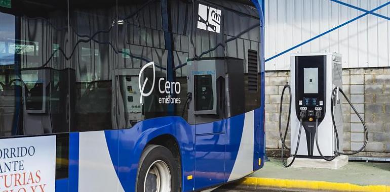 Oviedo avanza hacia la sostenibilidad con la instalación de 70 cargadores para autobuses eléctricos