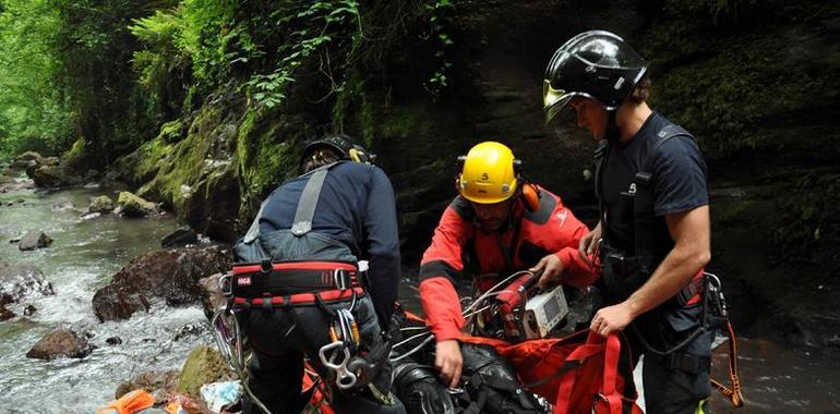 Un motorista herido al salirse de la vía su moto en Villaviciosa