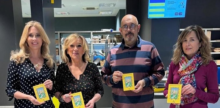 Correos regala a los peregrinos en Oviedo el libro "Leyendas del Camino de Santiago"