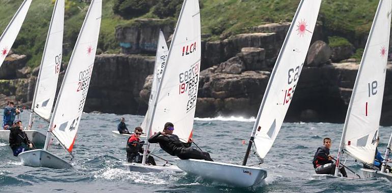 Emocionante XII Trofeo de San Pedro de Vela Ligera de la RCAR en las aguas de Gijón