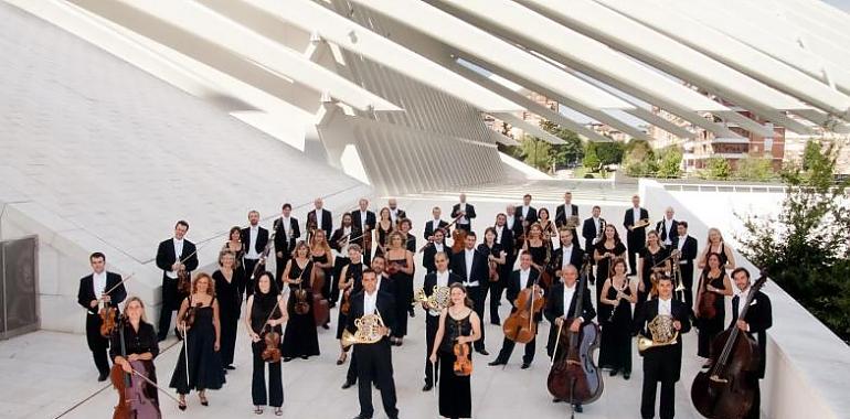 Oviedo Filarmonía celebra su 25.º Aniversario con una exposición en Trascorrales y un Concierto Solidario en el Campoamor