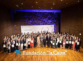 Tres jóvenes asturianos destacan en la entrega de becas de la Fundación ”la Caixa”