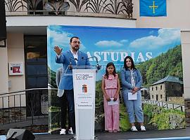 Adrián Barbón destaca a Santalla como ejemplo de turismo rural de calidad en España