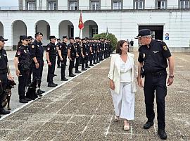 Adriana Lastra visita las dependencias policiales de Buenavista para evaluar el despliegue territorial