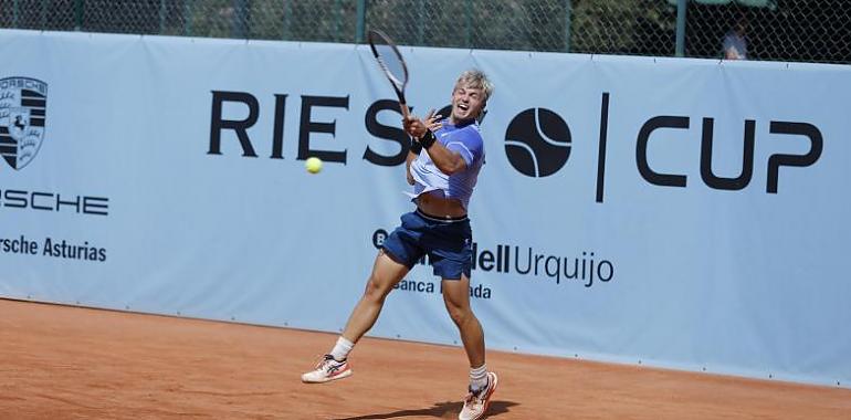 La Riesco Cup vive una jornada de altísimo nivel con partidos intensos y sorpresas en Oviedo