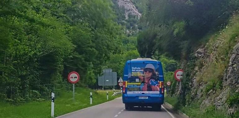 Asturias impulsa la movilidad verde: lanzaderas gratuitas seguirán conectando playas y reservas naturales hasta octubre