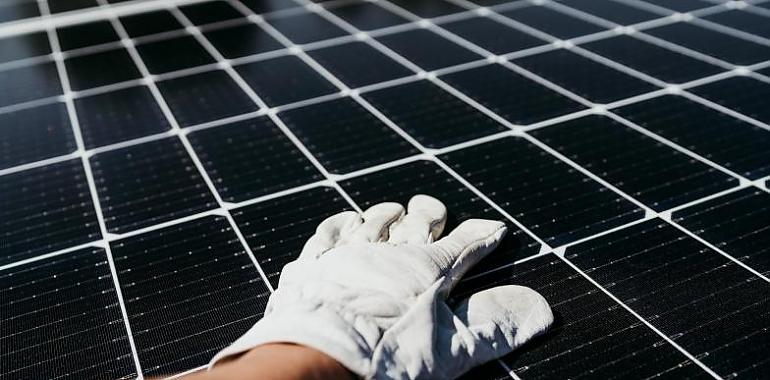 impulso a la revolución solar: Dos millones de euros en ayudas para la instalación de paneles solares y almacenamiento de energía