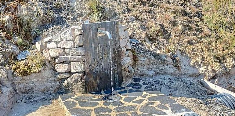 Nueva fuente para peregrinos en el Camino de Santiago: Fomento recupera un manantial histórico en San Juan de Piñera, Cudillero