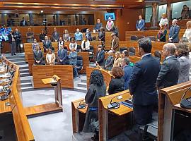 Asturias guarda un minuto de silencio en memoria de las 62 víctimas mortales por la DANA: solidaridad y homenajes se extienden por toda la región