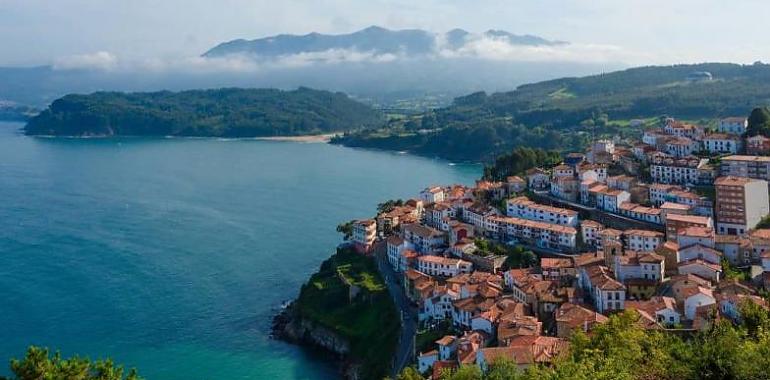 Asturias conquista a sus visitantes: la satisfacción turística alcanza un 9,1 de media, impulsada por su naturaleza y paisajes costeros