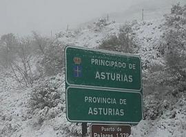 El temporal de nieve complica los accesos a Asturias: restricciones en Pajares y Huerna