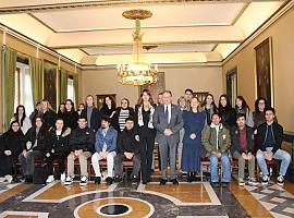 Oviedo impulsa el empleo juvenil: 28 jóvenes inician contratos formativos en el Ayuntamiento