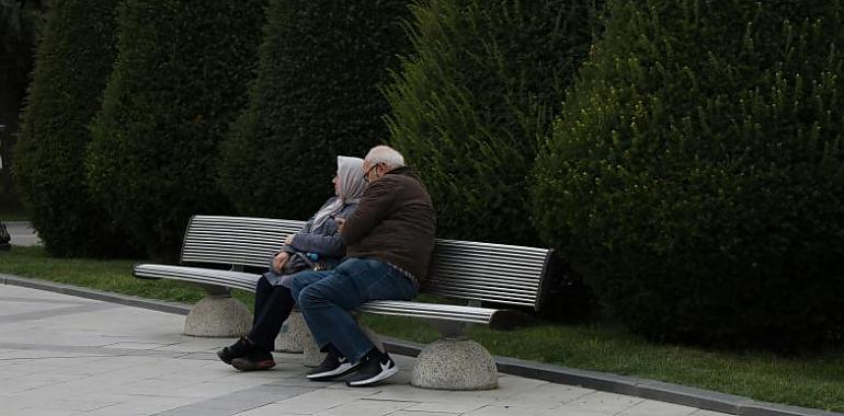 Asturias enfrenta un desafío demográfico sin precedentes: envejecimiento acelerado y descenso de la natalidad