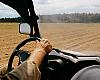 El tractor: una herramienta imprescindible convertida en una trampa mortal en el campo asturiano