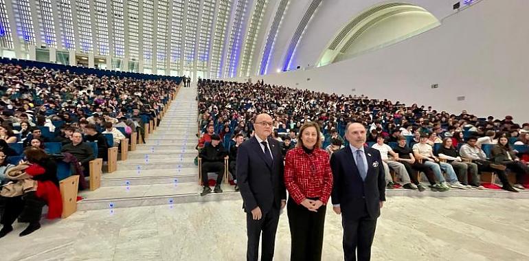 Lydia Espina destaca la orientación al alumnado como clave para un acceso natural a la universidad en las jornadas de la Universidad de Oviedo