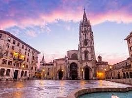 No has estado en Asturias de verdad si no has entrado en su corazón: la Catedral de Oviedo te espera