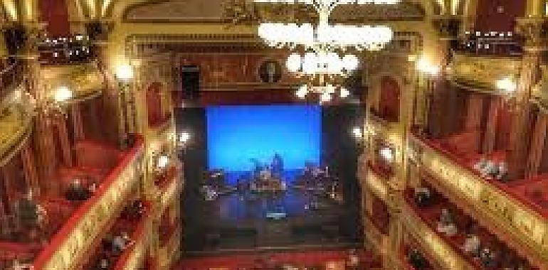 Avilés vive un otoño teatral de récord: casi 16.000 entradas vendidas en una temporada de estrenos, llenos y grandes nombres