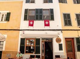Entre Suros: un cocinero de Gijón lleva Asturias al corazón de Ciutadella