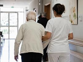 Asturias estrena su segundo plan sociosanitario con el reto de evitar que los pacientes queden atrapados entre Salud y Servicios Sociales