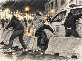 Expulsados del desfile de San Timoteo, acabaron atacando a patadas un coche municipal y destrozando las barreras de seguridad