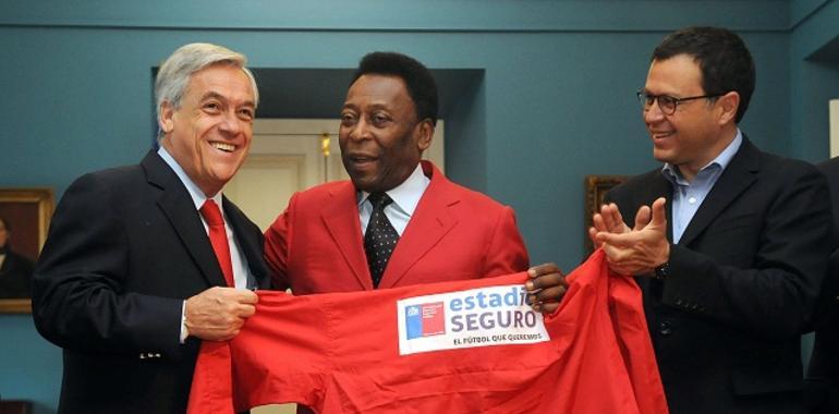 Pelé impulsa las campañas pro deporte y salud en Chile